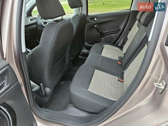 Бежевый Пежо 208, объемом двигателя 1.6 л и пробегом 50 тыс. км за 8900 $, фото 20 на Automoto.ua