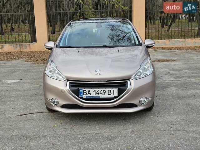 Бежевый Пежо 208, объемом двигателя 1.6 л и пробегом 50 тыс. км за 8900 $, фото 10 на Automoto.ua