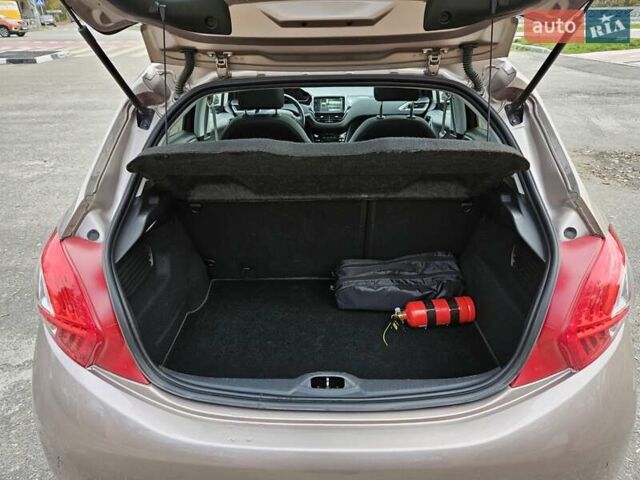 Бежевый Пежо 208, объемом двигателя 1.6 л и пробегом 50 тыс. км за 8900 $, фото 22 на Automoto.ua