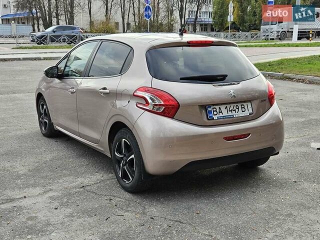 Бежевый Пежо 208, объемом двигателя 1.6 л и пробегом 50 тыс. км за 8900 $, фото 7 на Automoto.ua