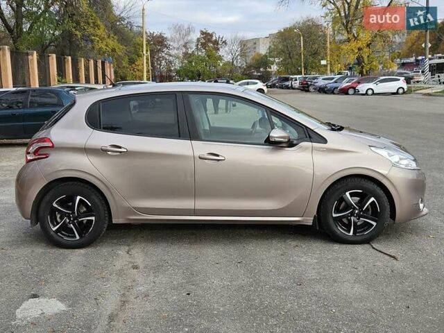Бежевый Пежо 208, объемом двигателя 1.6 л и пробегом 50 тыс. км за 8900 $, фото 4 на Automoto.ua