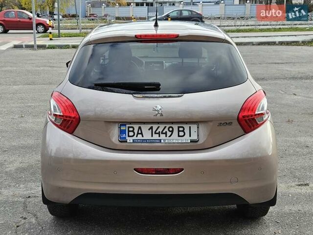 Бежевый Пежо 208, объемом двигателя 1.6 л и пробегом 50 тыс. км за 8900 $, фото 5 на Automoto.ua