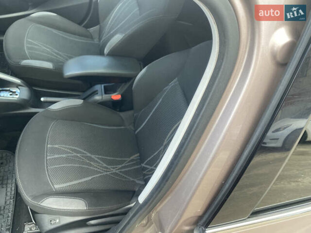 Бежевый Пежо 208, объемом двигателя 1.6 л и пробегом 125 тыс. км за 7700 $, фото 8 на Automoto.ua