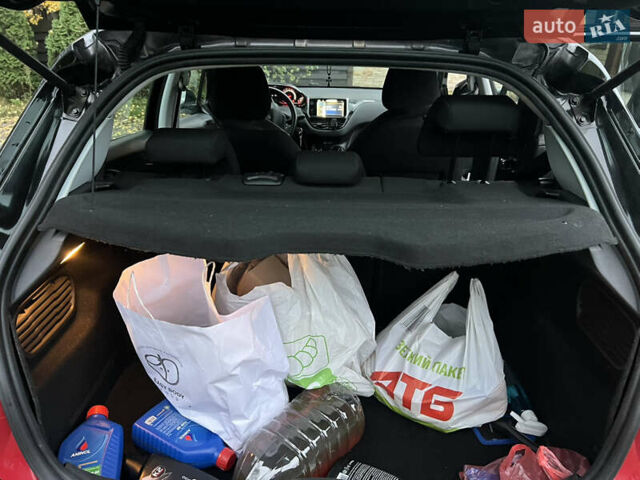 Черный Пежо 208, объемом двигателя 1.4 л и пробегом 200 тыс. км за 6200 $, фото 9 на Automoto.ua