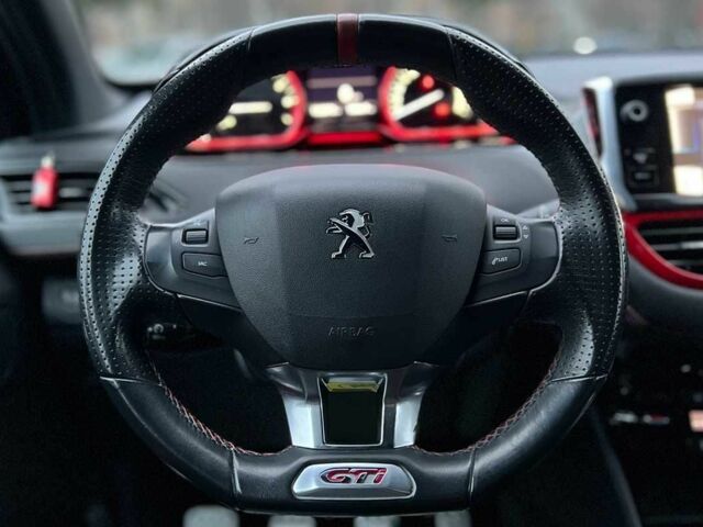 Черный Пежо 208, объемом двигателя 1.6 л и пробегом 130 тыс. км за 13650 $, фото 10 на Automoto.ua