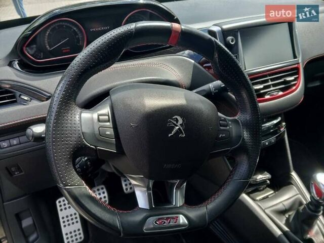 Чорний Пежо 208, об'ємом двигуна 1.6 л та пробігом 130 тис. км за 13000 $, фото 5 на Automoto.ua