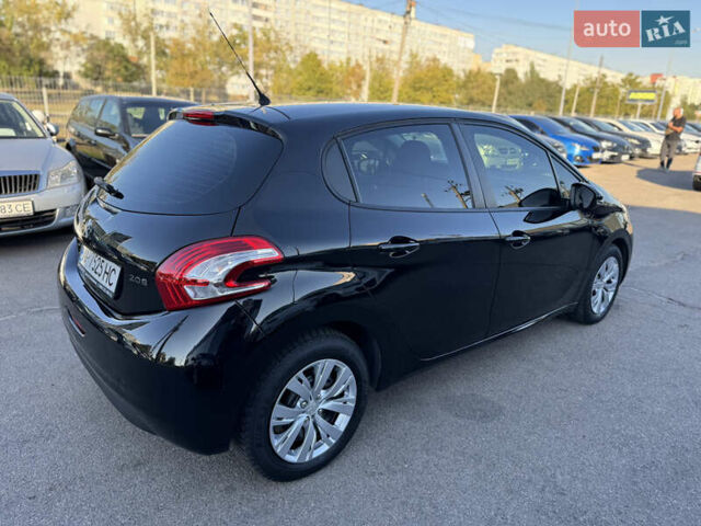 Чорний Пежо 208, об'ємом двигуна 1.2 л та пробігом 112 тис. км за 7999 $, фото 4 на Automoto.ua