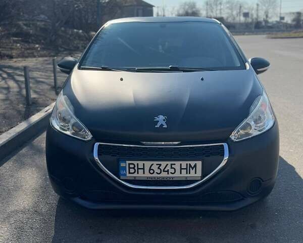Черный Пежо 208, объемом двигателя 1.6 л и пробегом 123 тыс. км за 7200 $, фото 5 на Automoto.ua
