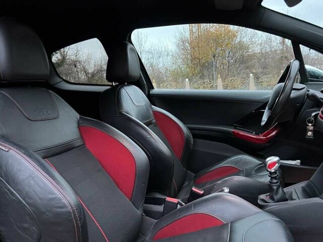 Черный Пежо 208, объемом двигателя 1.6 л и пробегом 130 тыс. км за 13650 $, фото 18 на Automoto.ua