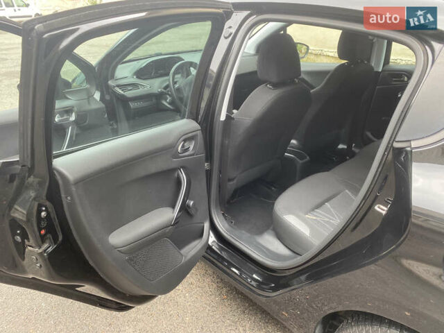 Черный Пежо 208, объемом двигателя 1.56 л и пробегом 214 тыс. км за 8250 $, фото 12 на Automoto.ua