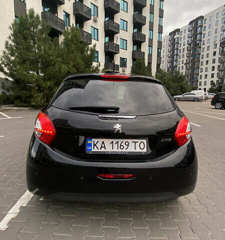 Черный Пежо 208, объемом двигателя 1.2 л и пробегом 117 тыс. км за 6900 $, фото 8 на Automoto.ua