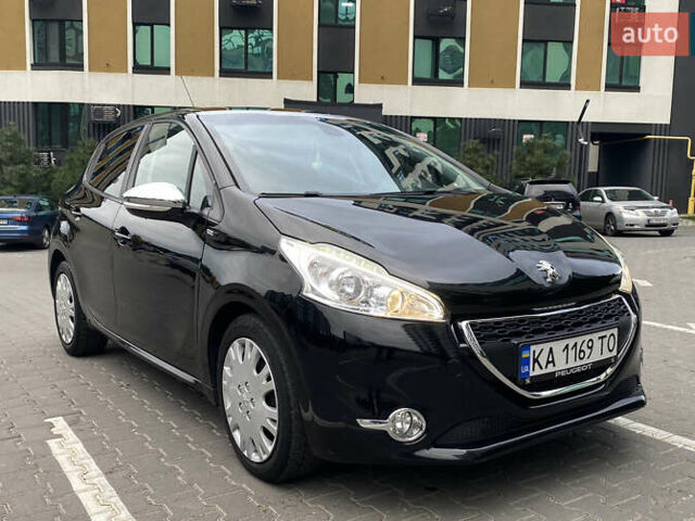 Черный Пежо 208, объемом двигателя 1.2 л и пробегом 117 тыс. км за 6900 $, фото 4 на Automoto.ua