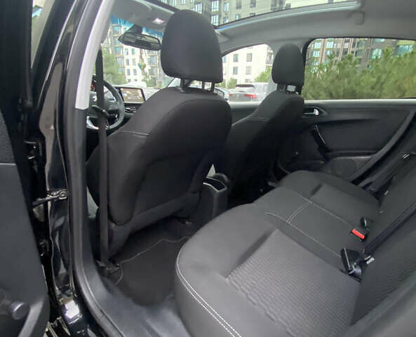 Черный Пежо 208, объемом двигателя 1.2 л и пробегом 117 тыс. км за 6900 $, фото 11 на Automoto.ua