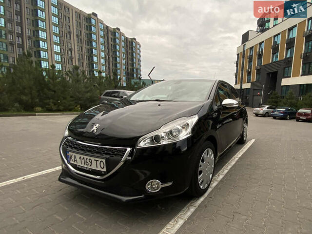 Черный Пежо 208, объемом двигателя 1.2 л и пробегом 117 тыс. км за 6900 $, фото 1 на Automoto.ua