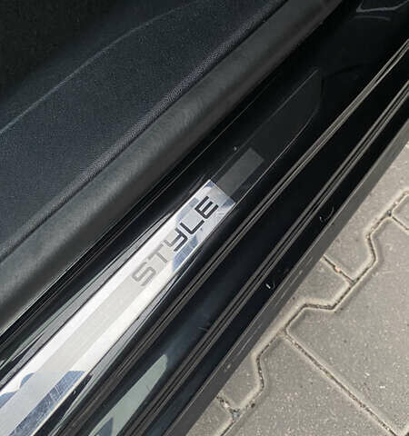 Черный Пежо 208, объемом двигателя 1.2 л и пробегом 117 тыс. км за 6900 $, фото 13 на Automoto.ua