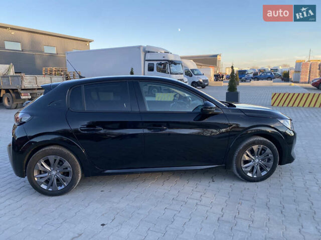 Черный Пежо 208, объемом двигателя 0 л и пробегом 27 тыс. км за 14350 $, фото 9 на Automoto.ua