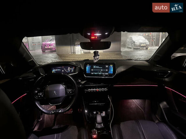 Чорний Пежо 208, об'ємом двигуна 0 л та пробігом 43 тис. км за 14500 $, фото 4 на Automoto.ua