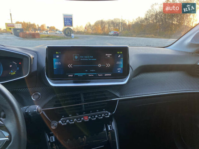 Черный Пежо 208, объемом двигателя 0 л и пробегом 27 тыс. км за 14350 $, фото 30 на Automoto.ua