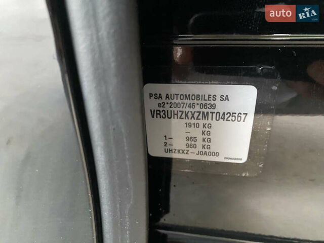 Черный Пежо 208, объемом двигателя 0 л и пробегом 27 тыс. км за 14350 $, фото 35 на Automoto.ua