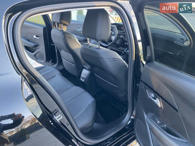 Черный Пежо 208, объемом двигателя 0 л и пробегом 27 тыс. км за 14350 $, фото 25 на Automoto.ua