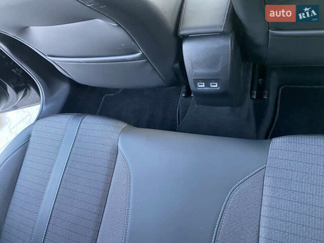 Черный Пежо 208, объемом двигателя 0 л и пробегом 27 тыс. км за 14350 $, фото 26 на Automoto.ua