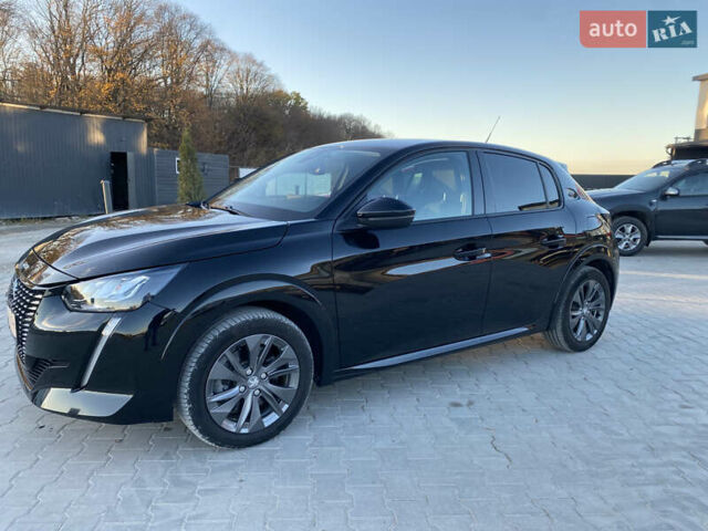 Черный Пежо 208, объемом двигателя 0 л и пробегом 27 тыс. км за 14350 $, фото 3 на Automoto.ua