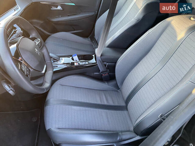 Черный Пежо 208, объемом двигателя 0 л и пробегом 27 тыс. км за 14350 $, фото 20 на Automoto.ua