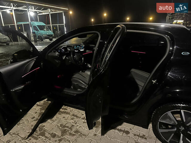 Чорний Пежо 208, об'ємом двигуна 0 л та пробігом 43 тис. км за 14500 $, фото 6 на Automoto.ua