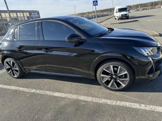 Черный Пежо 208, объемом двигателя 0 л и пробегом 22 тыс. км за 16300 $, фото 3 на Automoto.ua