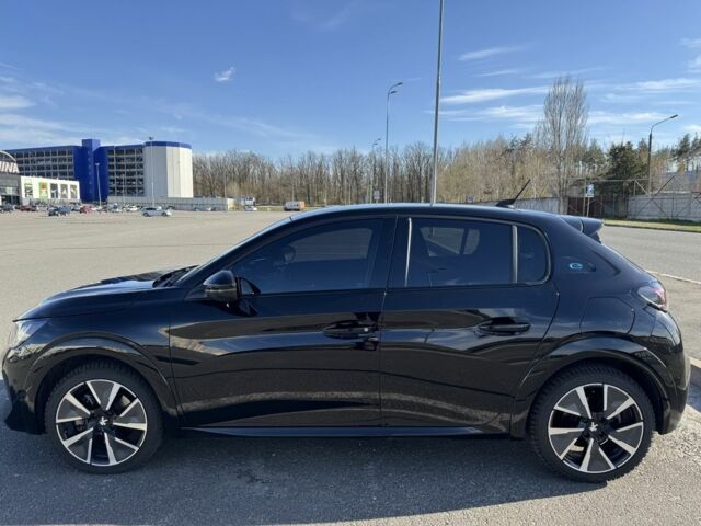 Черный Пежо 208, объемом двигателя 0 л и пробегом 22 тыс. км за 16300 $, фото 2 на Automoto.ua