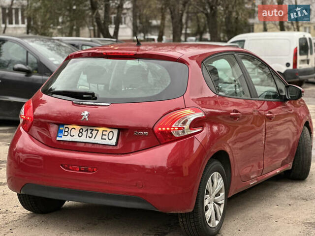 Красный Пежо 208, объемом двигателя 1.2 л и пробегом 177 тыс. км за 5350 $, фото 3 на Automoto.ua
