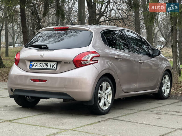 Красный Пежо 208, объемом двигателя 1.6 л и пробегом 232 тыс. км за 7999 $, фото 12 на Automoto.ua