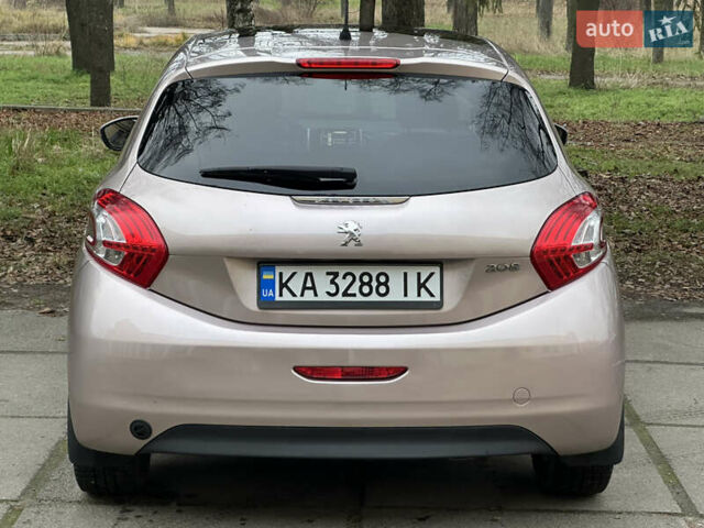 Красный Пежо 208, объемом двигателя 1.6 л и пробегом 232 тыс. км за 7999 $, фото 9 на Automoto.ua