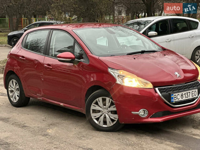Красный Пежо 208, объемом двигателя 1.2 л и пробегом 177 тыс. км за 5500 $, фото 2 на Automoto.ua