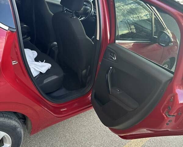 Красный Пежо 208, объемом двигателя 1.2 л и пробегом 165 тыс. км за 8500 $, фото 8 на Automoto.ua