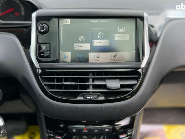 Пежо 208, объемом двигателя 1.2 л и пробегом 85 тыс. км за 9000 $, фото 10 на Automoto.ua