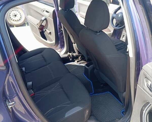 Пежо 208, объемом двигателя 1.2 л и пробегом 204 тыс. км за 6500 $, фото 9 на Automoto.ua