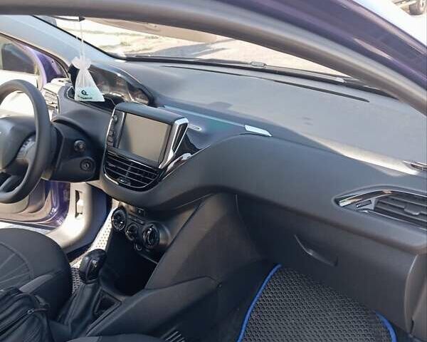 Пежо 208, объемом двигателя 1.2 л и пробегом 204 тыс. км за 6500 $, фото 8 на Automoto.ua