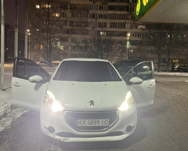 Пежо 208, об'ємом двигуна 1.2 л та пробігом 88 тис. км за 7999 $, фото 1 на Automoto.ua