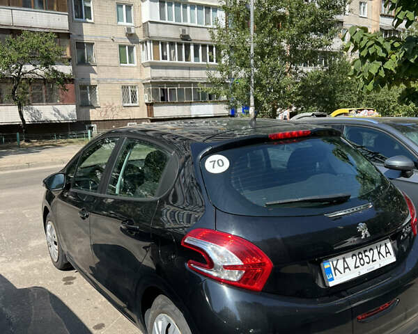 Пежо 208, объемом двигателя 1.2 л и пробегом 129 тыс. км за 7000 $, фото 3 на Automoto.ua