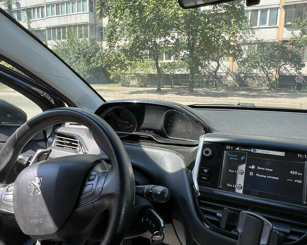 Пежо 208, объемом двигателя 1.2 л и пробегом 129 тыс. км за 7000 $, фото 5 на Automoto.ua