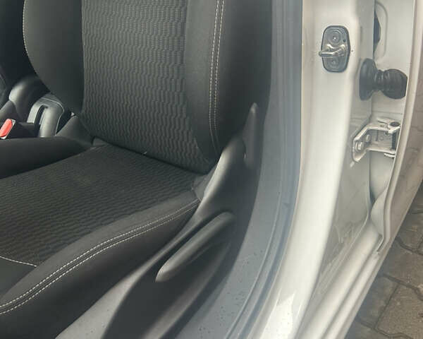 Пежо 208, объемом двигателя 1.2 л и пробегом 118 тыс. км за 8100 $, фото 29 на Automoto.ua