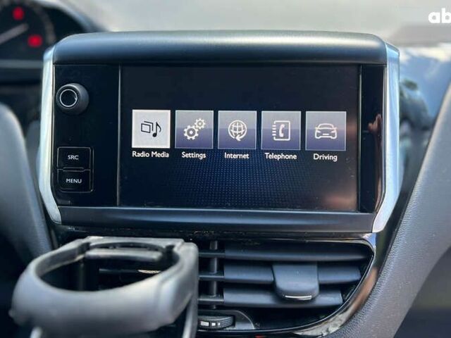 Пежо 208, об'ємом двигуна 1.2 л та пробігом 71 тис. км за 9990 $, фото 10 на Automoto.ua