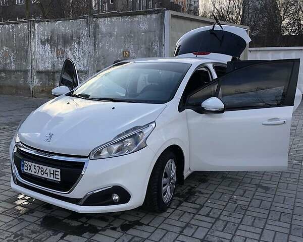 Пежо 208, объемом двигателя 1.2 л и пробегом 77 тыс. км за 9500 $, фото 11 на Automoto.ua