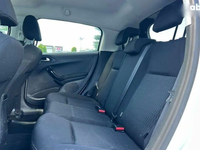 Пежо 208, об'ємом двигуна 1.2 л та пробігом 71 тис. км за 9990 $, фото 11 на Automoto.ua