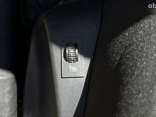 Пежо 208, об'ємом двигуна 1.2 л та пробігом 71 тис. км за 9990 $, фото 17 на Automoto.ua