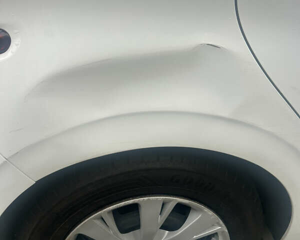 Пежо 208, объемом двигателя 1.2 л и пробегом 118 тыс. км за 8100 $, фото 34 на Automoto.ua