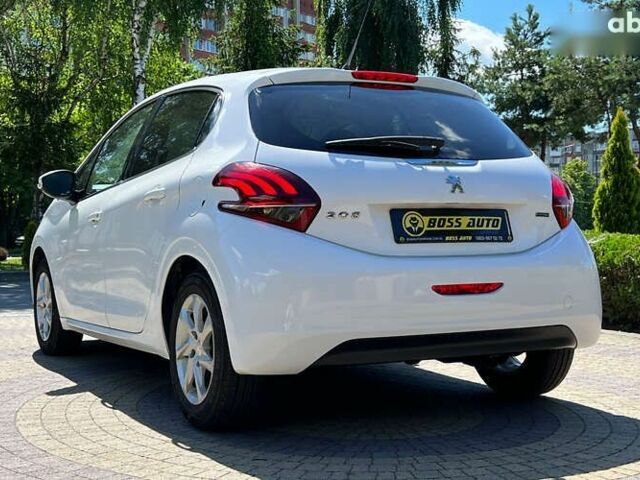 Пежо 208, об'ємом двигуна 1.2 л та пробігом 71 тис. км за 9990 $, фото 4 на Automoto.ua