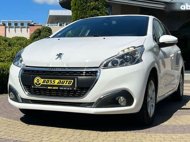 Пежо 208, об'ємом двигуна 1.2 л та пробігом 71 тис. км за 9990 $, фото 2 на Automoto.ua