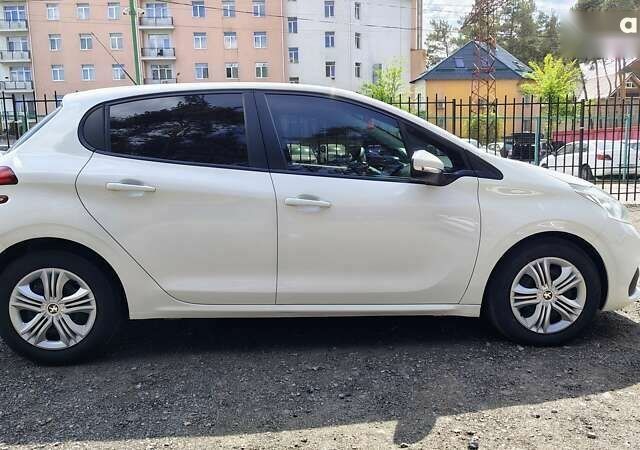 Пежо 208, объемом двигателя 1.6 л и пробегом 168 тыс. км за 7999 $, фото 7 на Automoto.ua